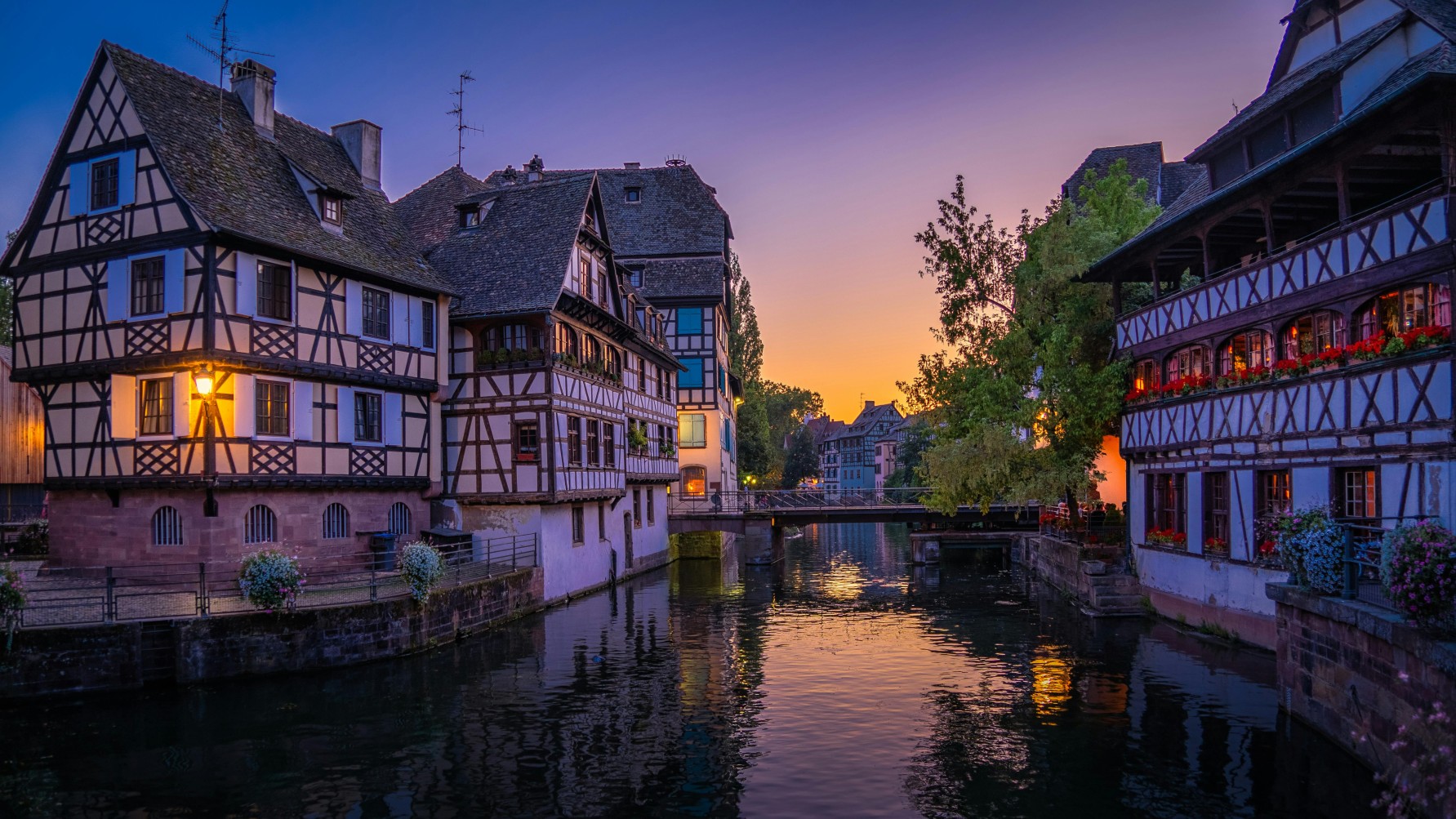 Mainsons Colombage Couche de Soleil